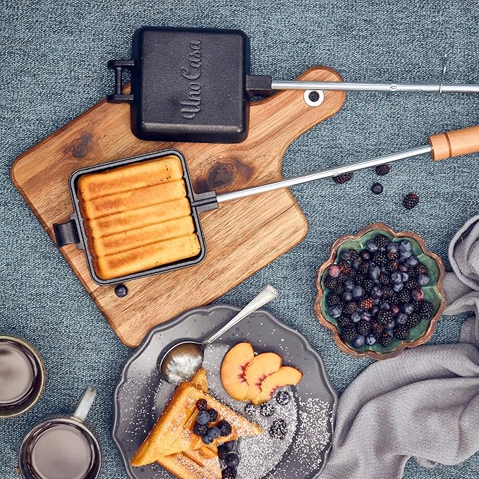 Uno Casa Small Double Pie Iron Sandwich Maker Set of 2 - Japanese Sandwich Maker with Recipe Book - Durable Campfire Cooking Equipment for Grilled Sandwiches, Pies, and Breakfast Treats