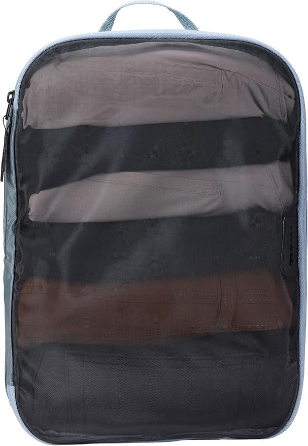 Thule Packing Cube, Size Medium, Transparent Fabric, Organize Shirts, Pants, Sweaters, Easy to Pack