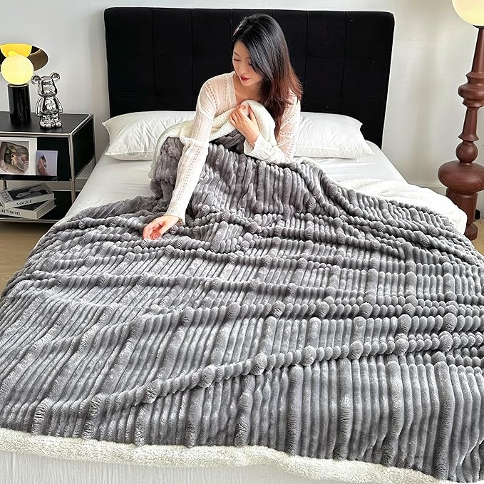 UKELER Sherpa Throw Blankets 60 × 80 inch, 470 GSM Striped Sherpa Fleece Blanket for All Season, Warm and Cozy Blanket for Couch Sofa Bed Office Camping, Grey