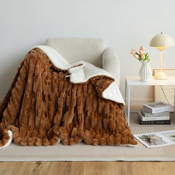 UKELER Cozy Sherpa Bed Blanket Queen Size 80 x 90 inch, Striped Throw Blanket for Bed Couch Sofa Camping, Great Gift for Mother's Day, Father's Day, Thanksgiving, Christmas, New Year's