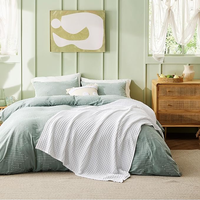 Bedsure Cooling Cotton Waffle Twin XL Blanket - Lightweight Breathable Blanket of Rayon Derived from Bamboo for Hot Sleepers, Luxury Throws for Bed, Couch and Sofa, White, 66x90 Inches