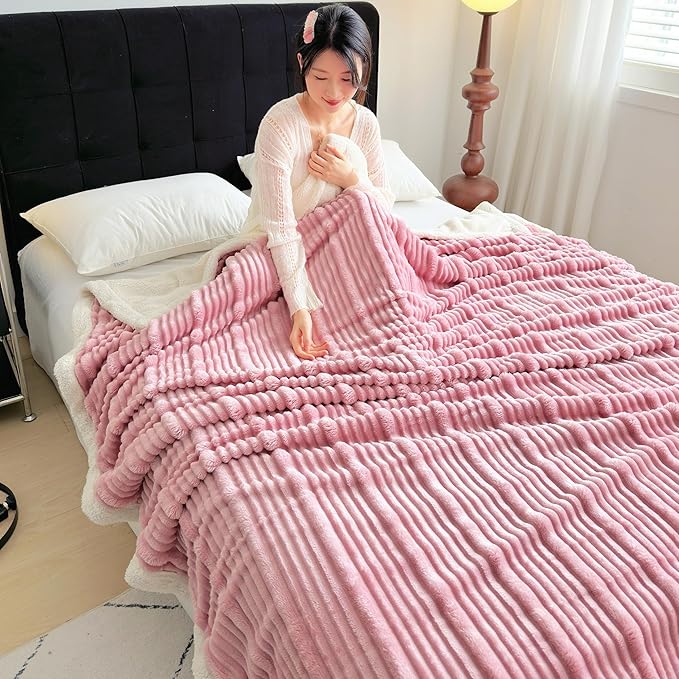 UKELER Sherpa Bed Blanket 80 × 90 inch, Ultra Soft Queen Size Throw Blankets for All Season, 470 GSM Cozy Plush Striped Fleece Blanket for Bedroom Living Room Dorm Hostel Sofa Camping, Pink