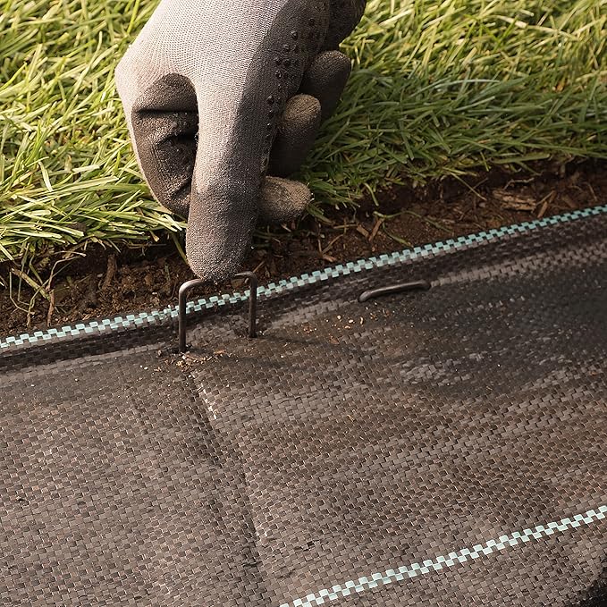 GardenMate Pack of 250 Multi-Purpose 150mm U-Shaped Fixing Pegs - Ideal for Securing Weeds, Landscape Fabric, Netting - Made of 2.9mm Thick Carbon Steel Wire